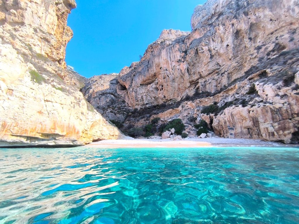 cala los tiestos. cala moraig. playa mas bonita alicante