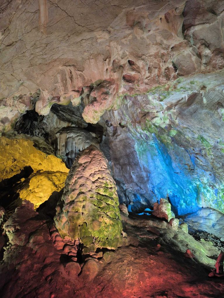 Cañon de Matka. Macedonia del norte. Cueva Vrelo_