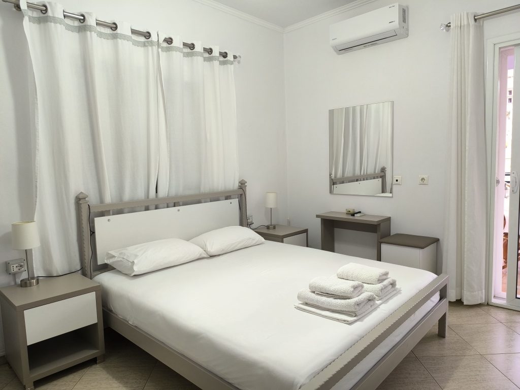 hotel barato costa albania saranda