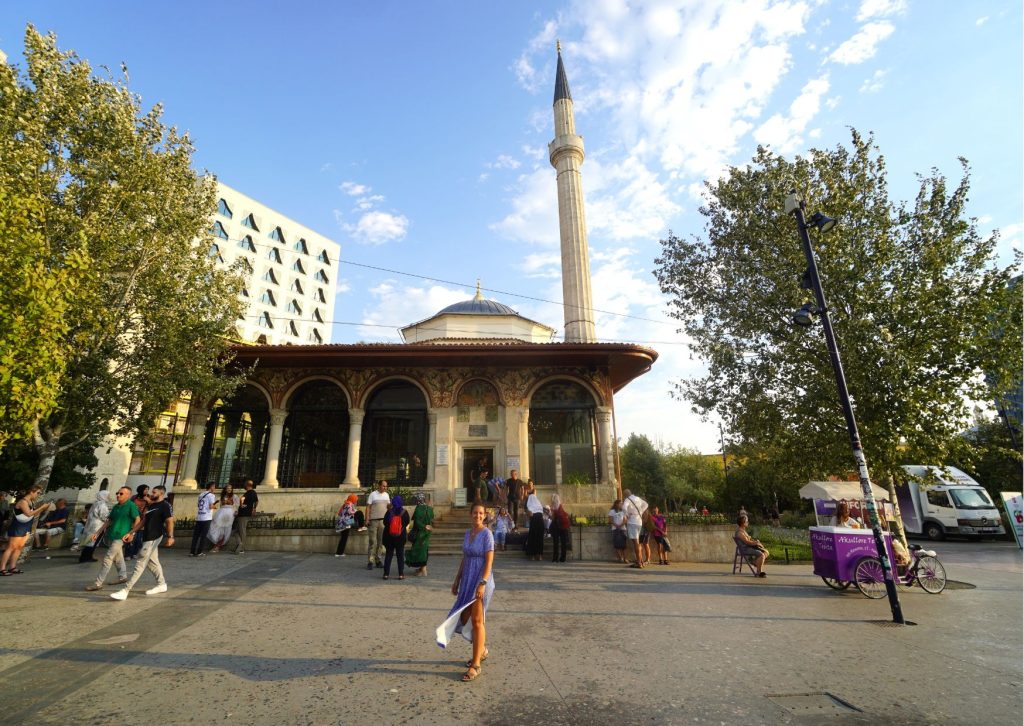 Mezquita Et’hem Bey que ver y hacer en Tirana